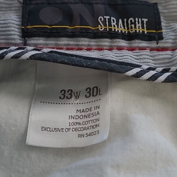 Old Navy sz 33 waist 30 length.  Gray corduroy.  Excellent condition. Button fly - Picture 6 of 8